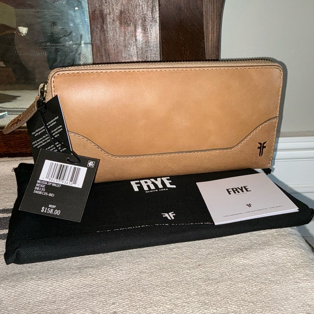 NWT Frye Leather Melissa Zip Around Wallet Beige Brown Retail $158